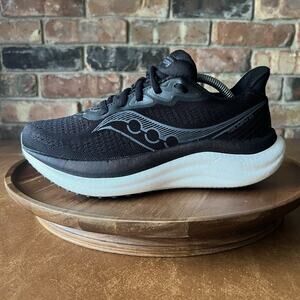 Saucony Triumph 23 Women's 7 Max Cushion Neutral Road Running Shoes Sneakers